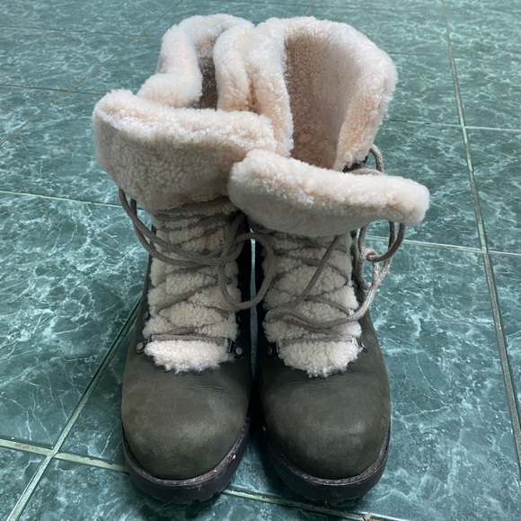 UGG Fraser Boot - Picture 2 of 7